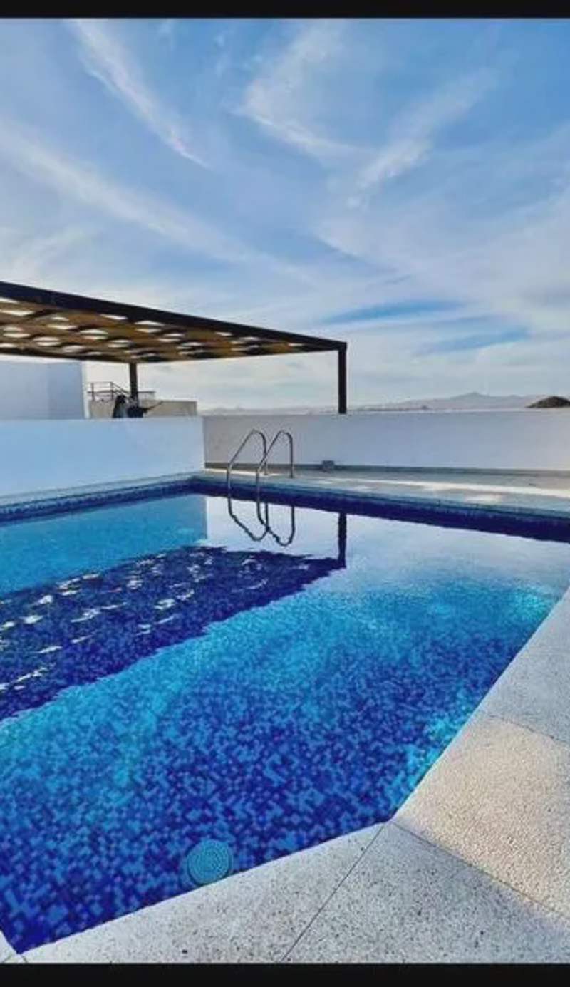 Oceanview Condo / Rooftop pool