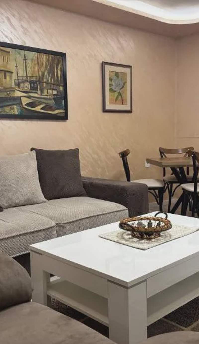 Max Apartments
