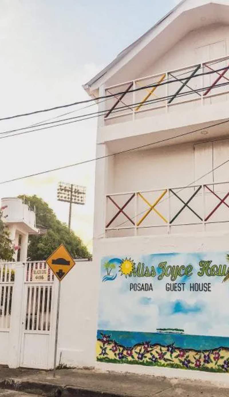 Posada Miss Joyce House