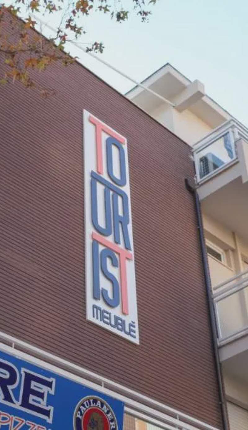 Hotel Tourist Meuble