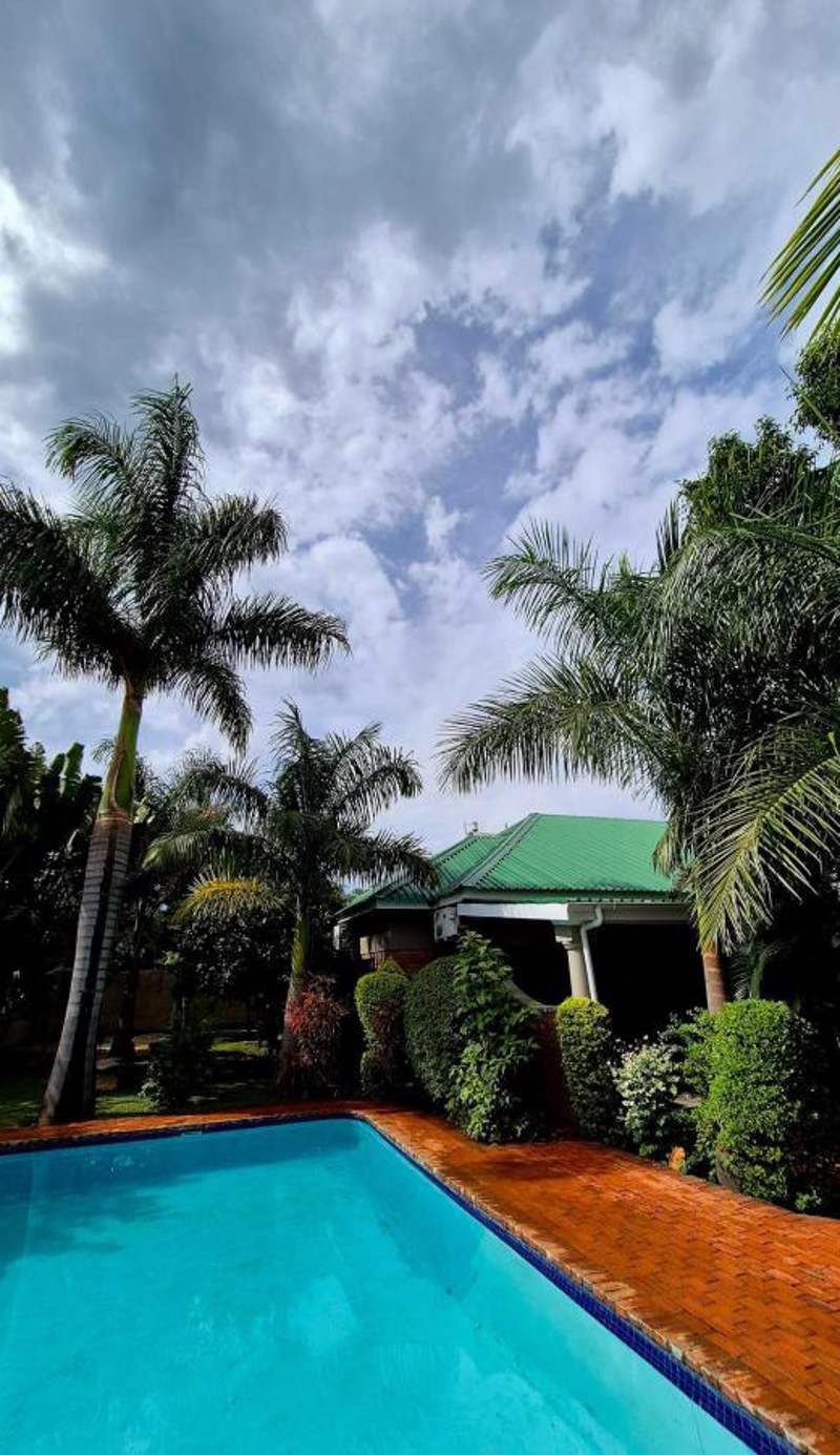 Dzimbahwe Guest Lodge