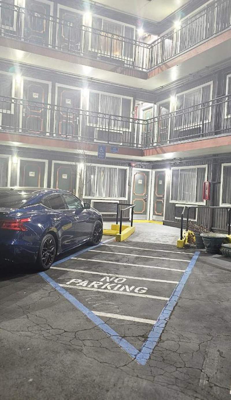 Symphony Inn