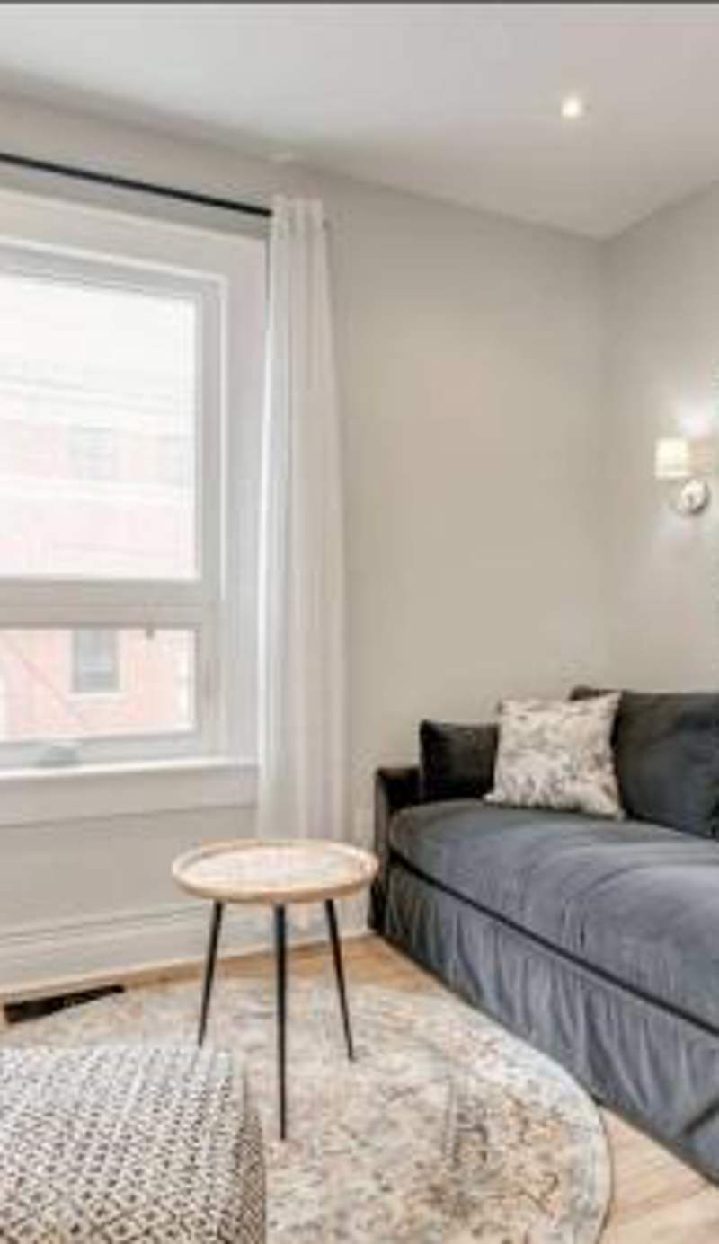 Casa Queen Hotel - Leslieville Beach Suite w Private Patio & BBQ