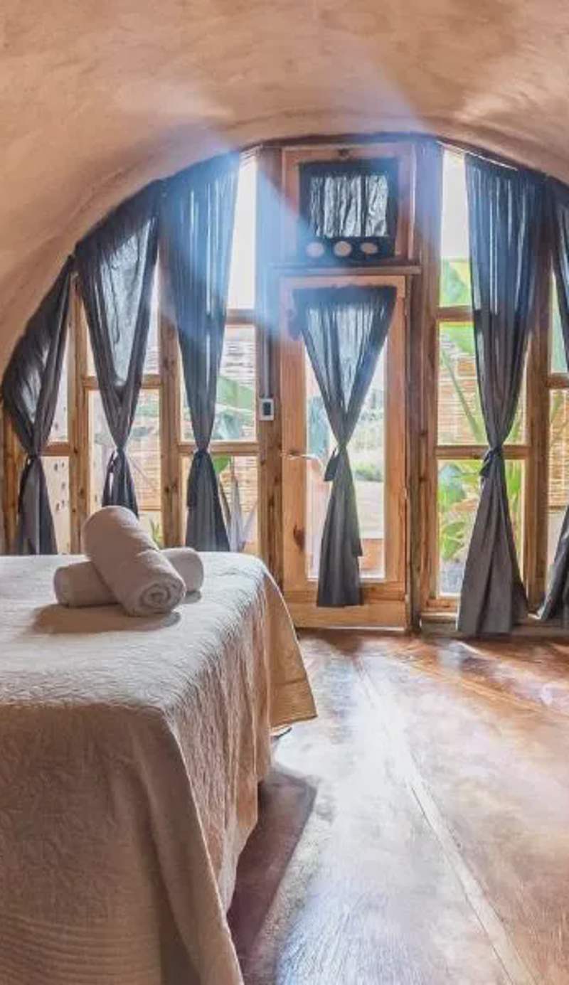 Caliu Earthship Ecolodge