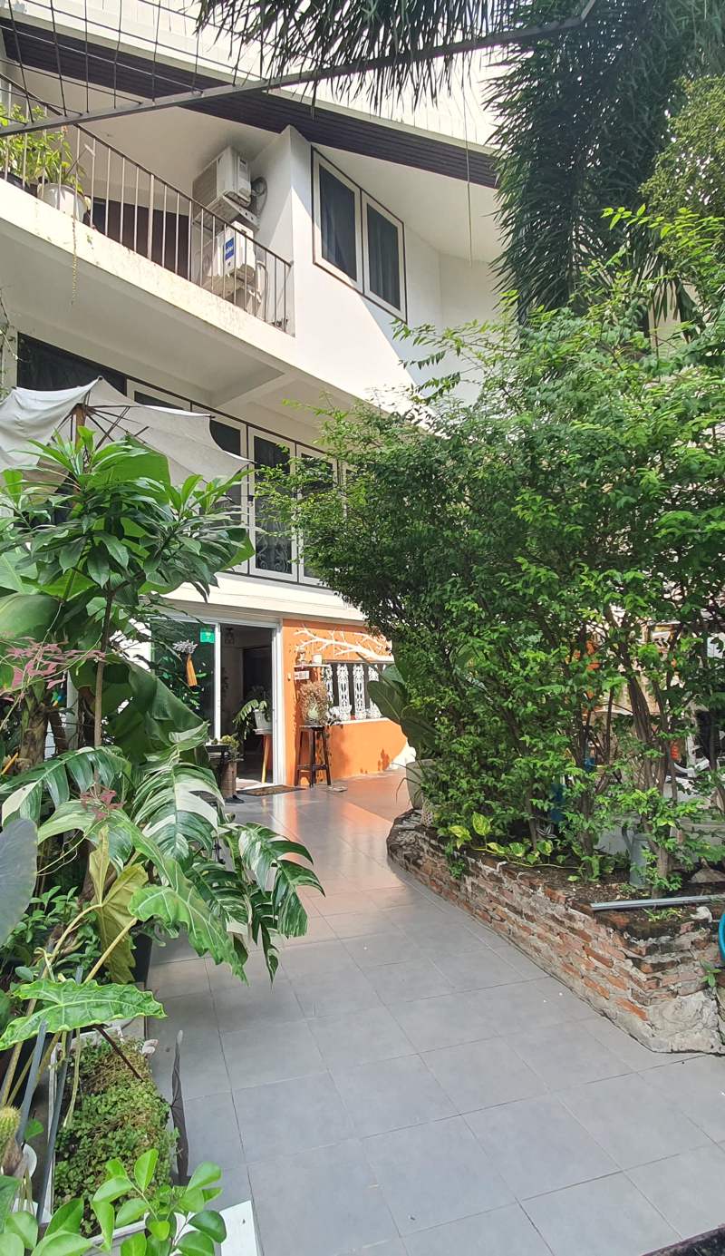 Home16 (Hostel16)