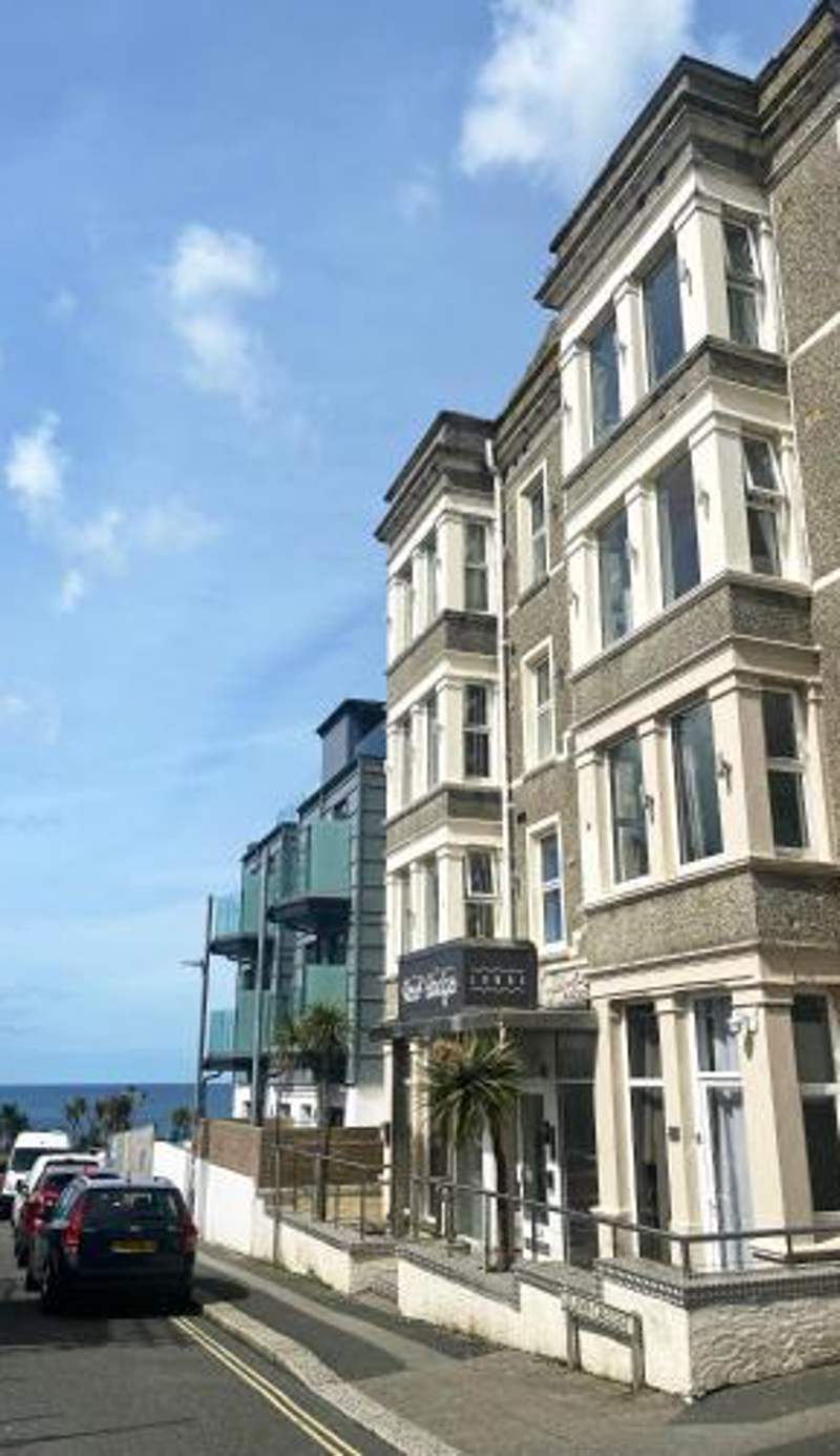Reef Lodge