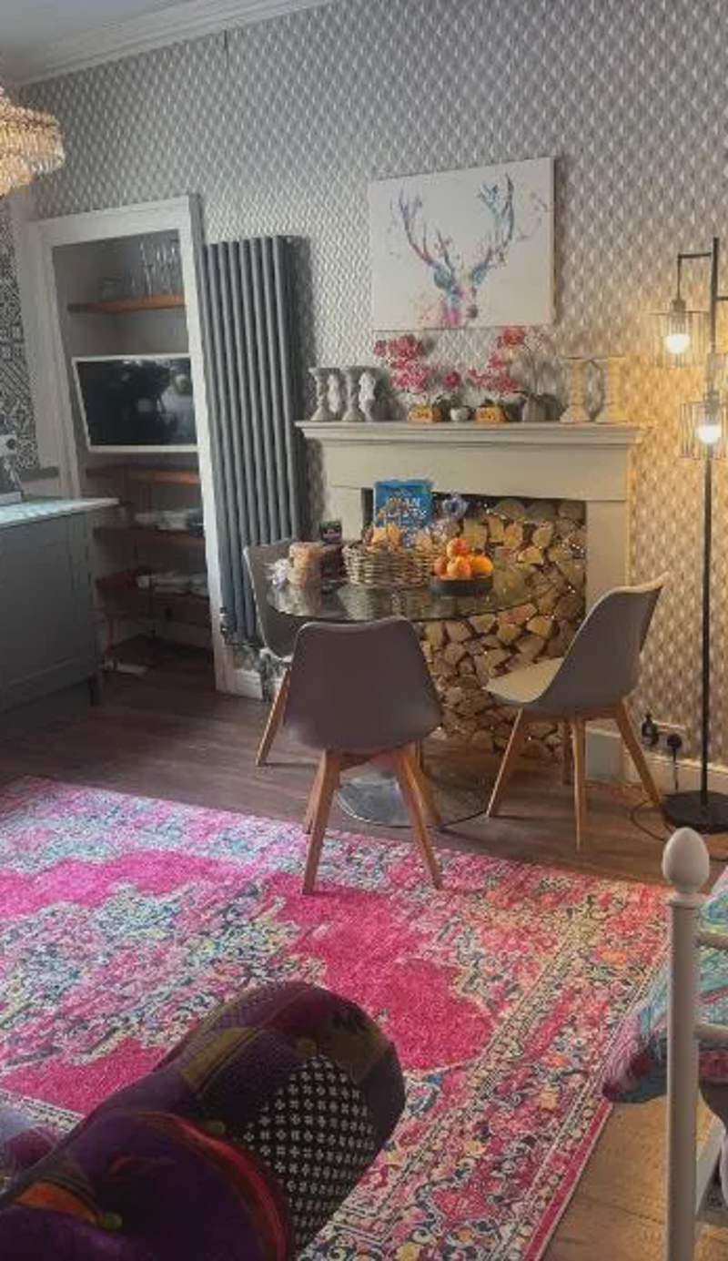 Georgian city apartment at Thomas Street double bedroom and two single trundle beds