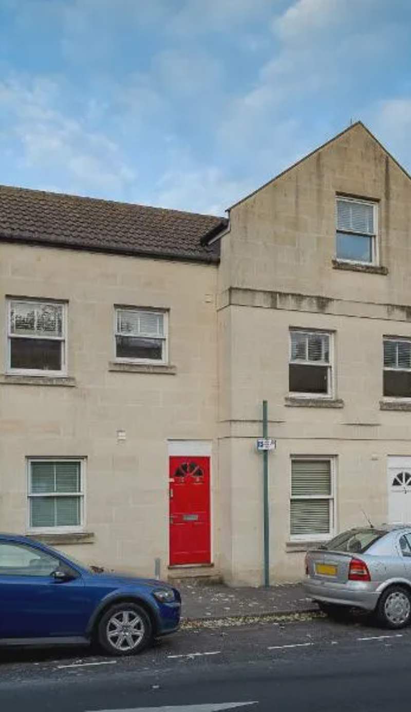 Bath Breaks Apartments