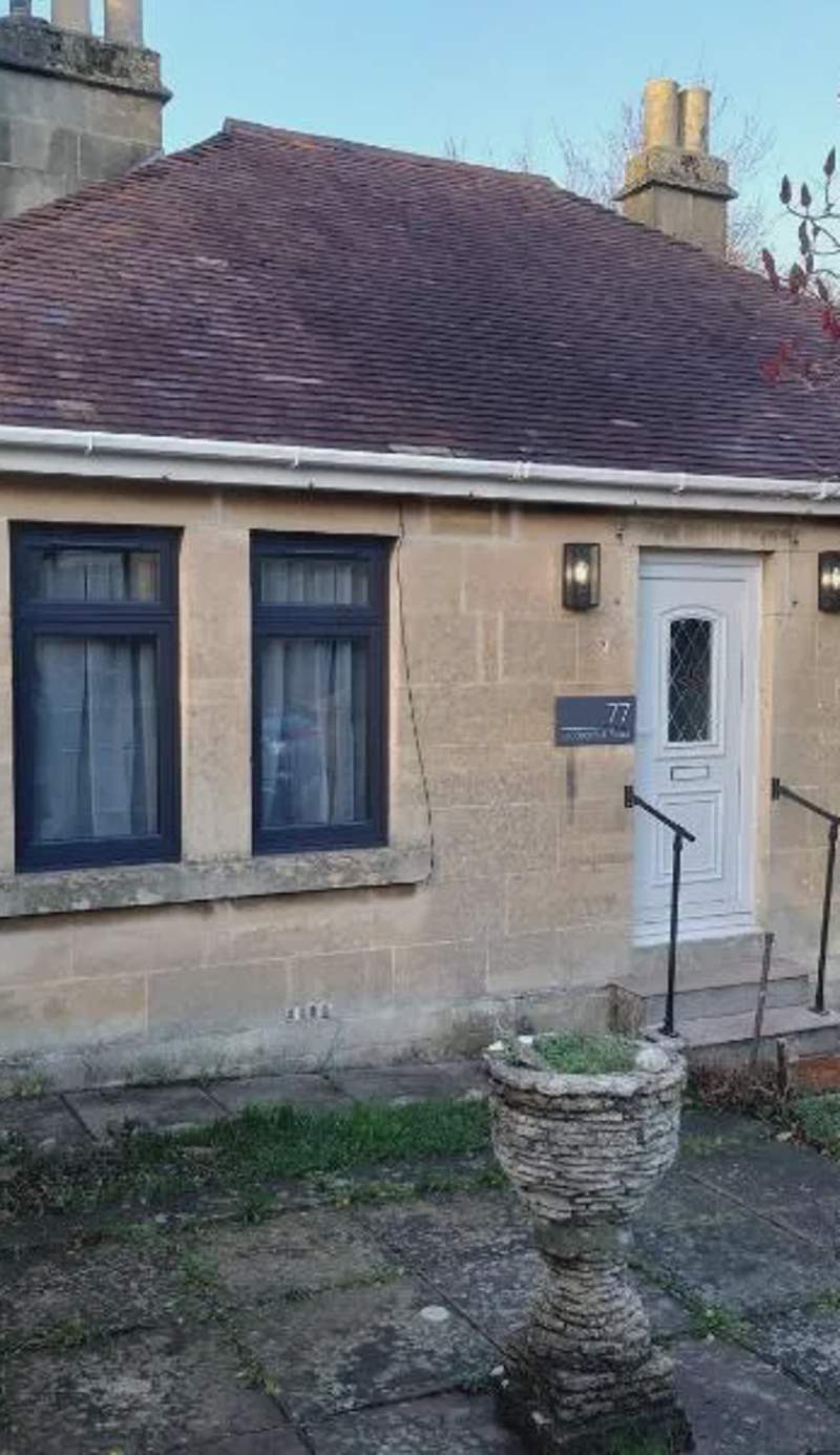 Newly renovated 2-bed bungalow