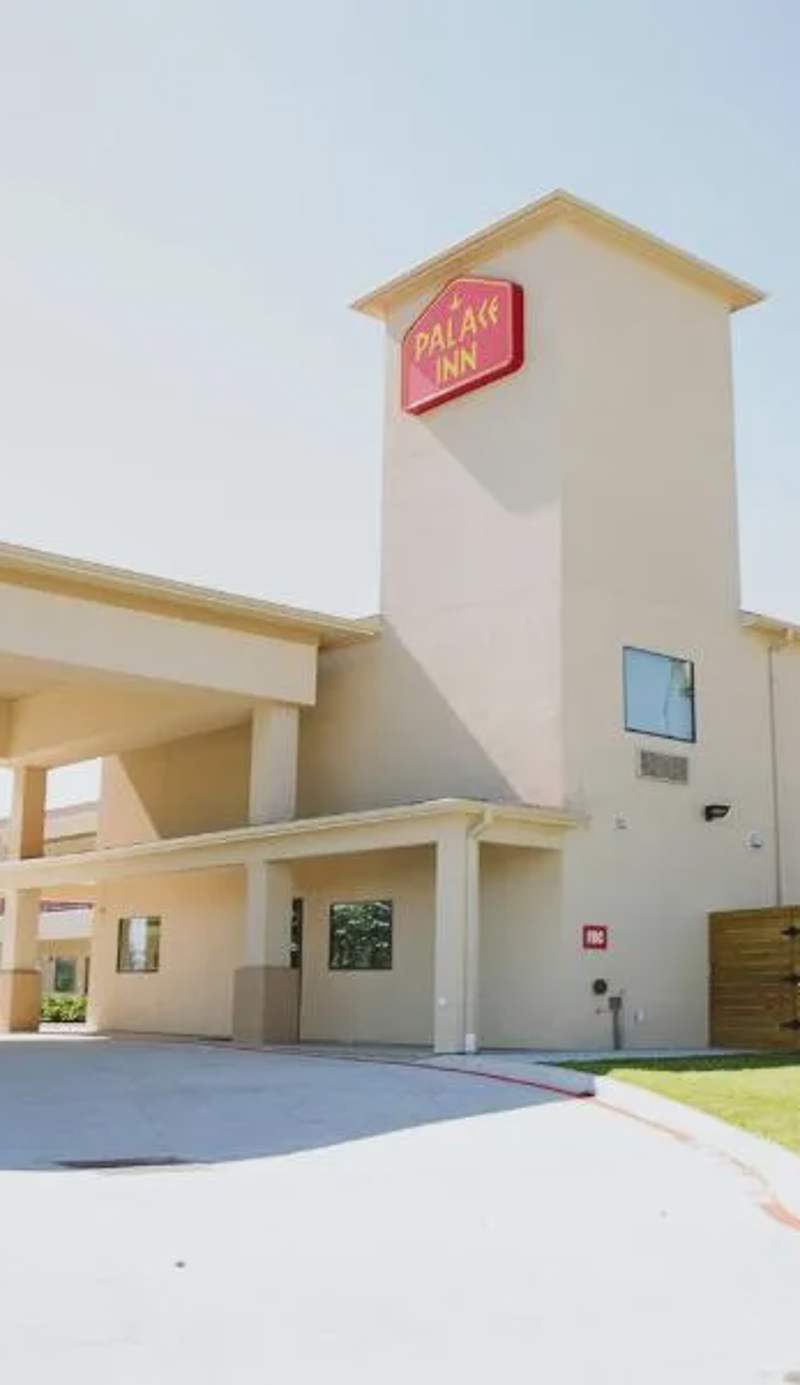 Palace Inn 290 & Jones Rd