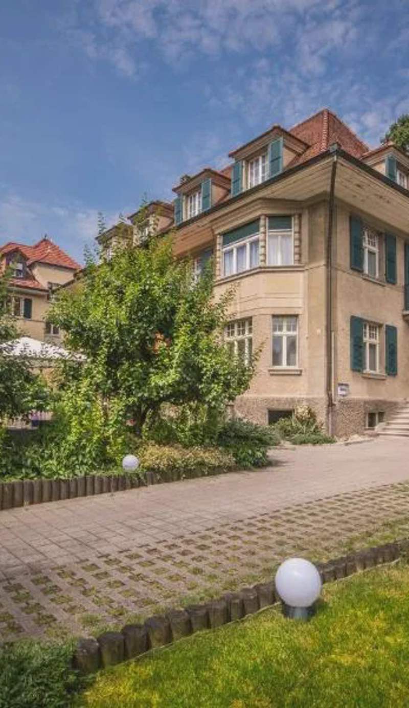 Max Aviation Villa & Apartments