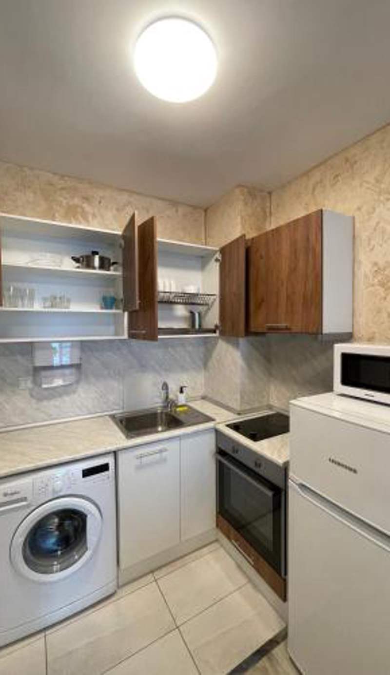 Colonel apartment 938