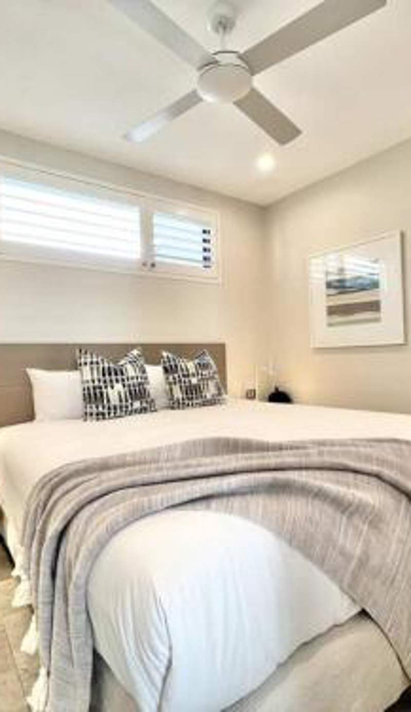 6Apt Beautifully renovated on Hastings Street