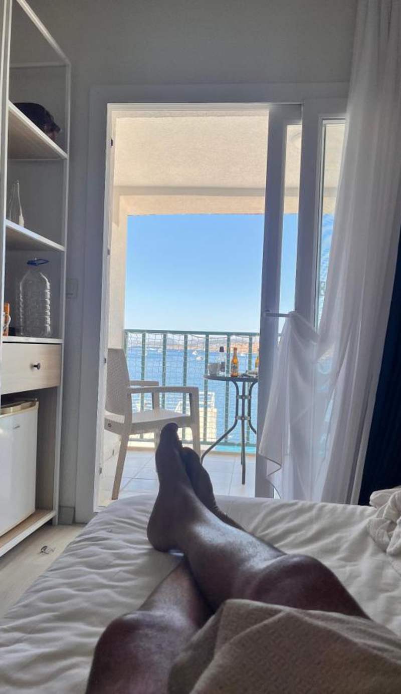 Mia Hill Suites
