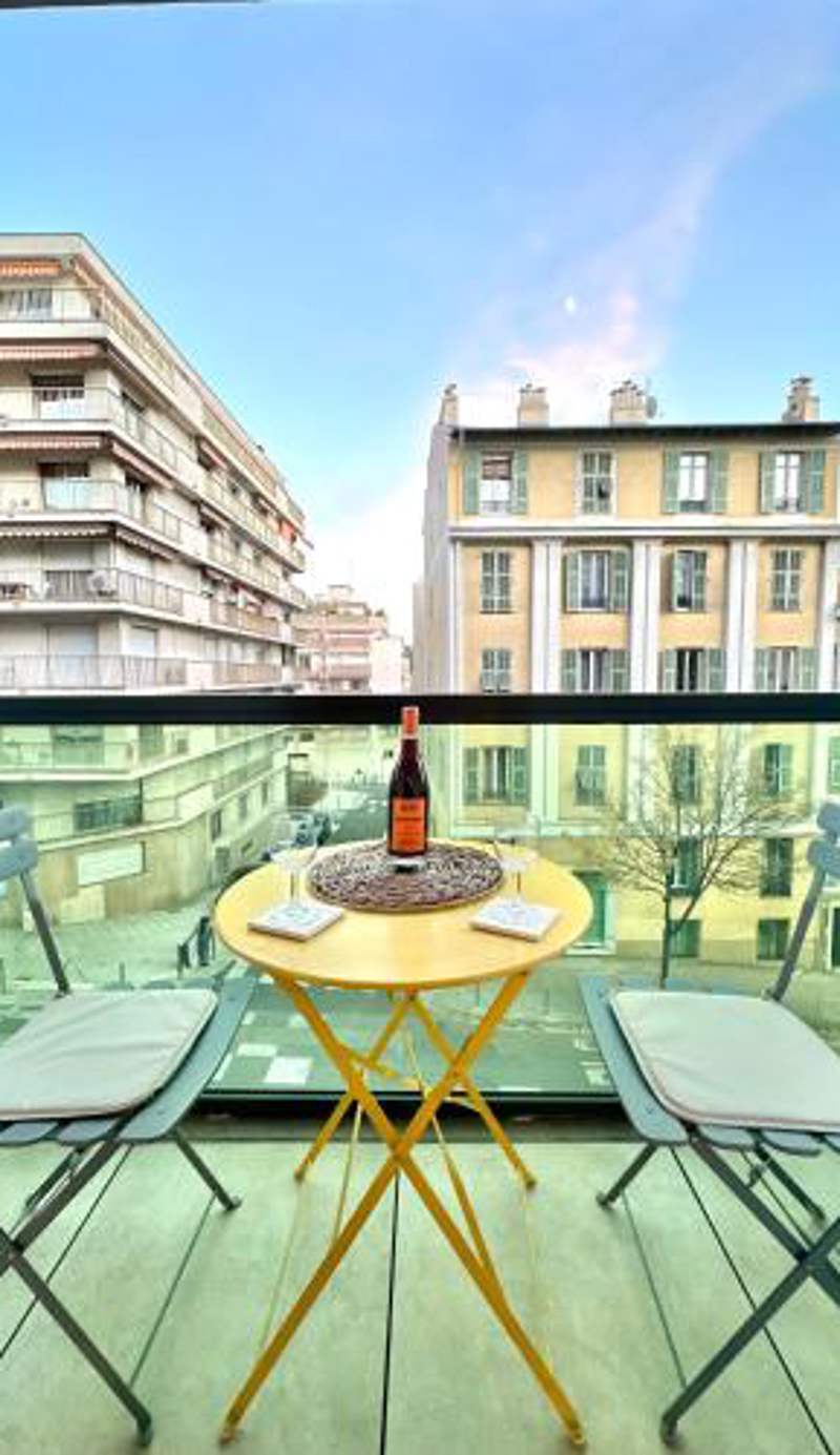 Studio 600 m de la Promenade des Anglais