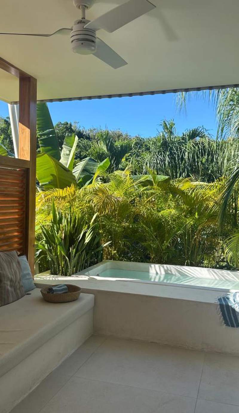 Botanika Suites
