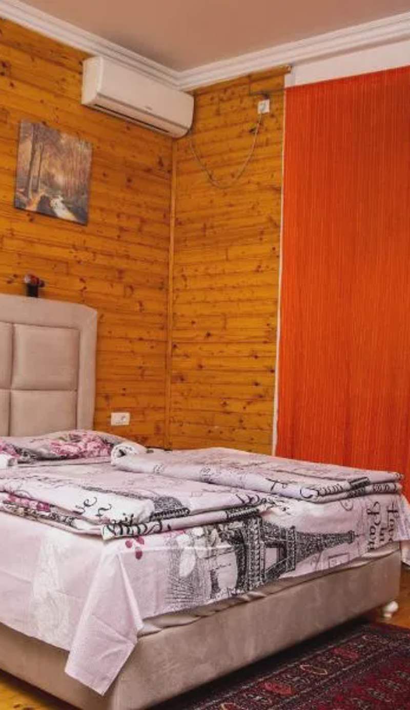 Sobe sa sopstvenim KUPATILOM Private rooms bathroom In CENTER