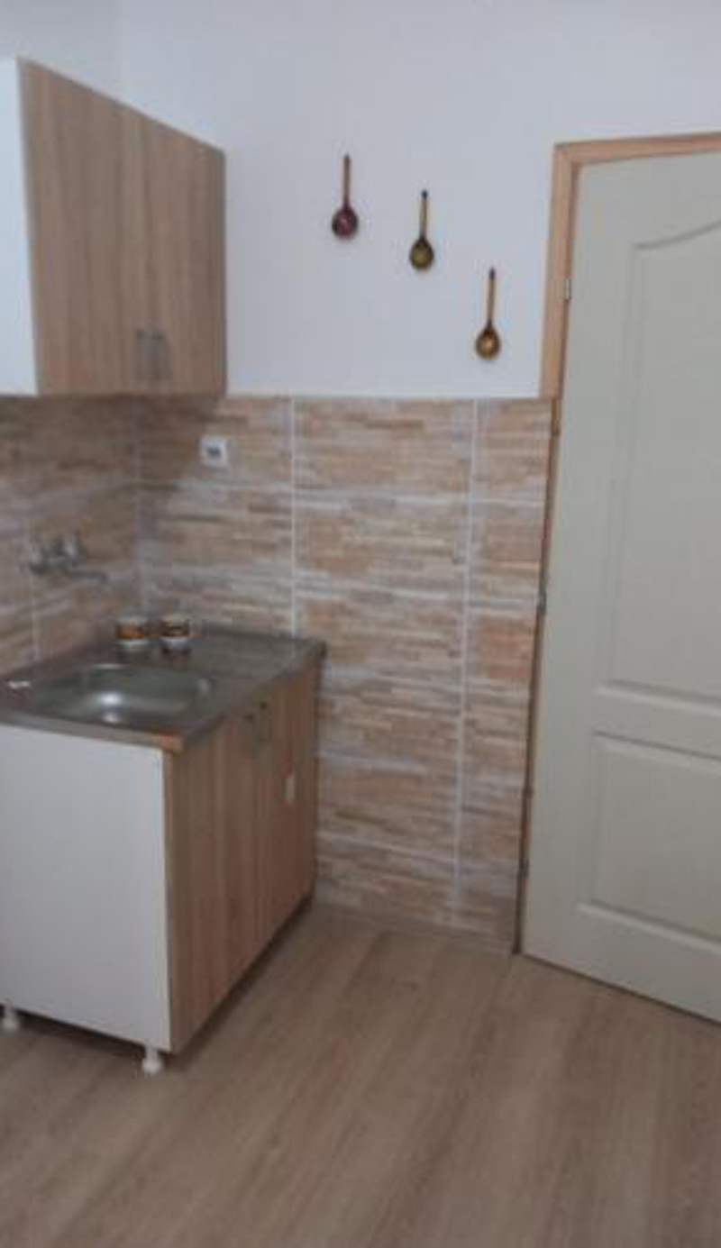 rm castell apartments