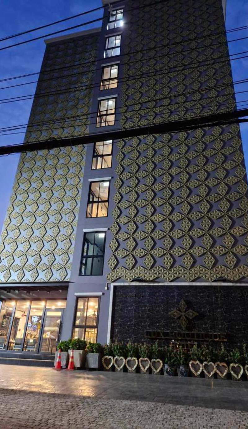 Lux Boutique Hotel