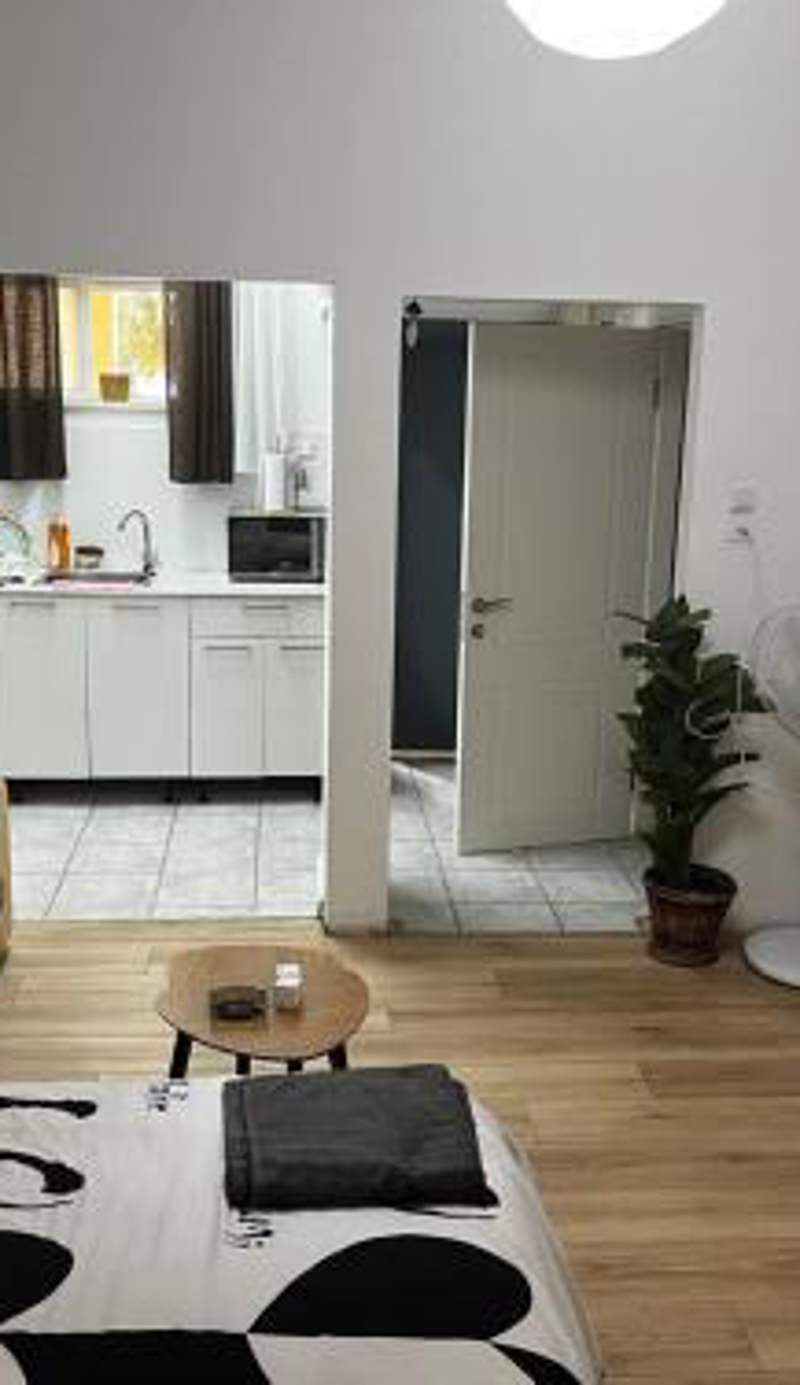 Mishmar HaGvul 9, Apartment 5