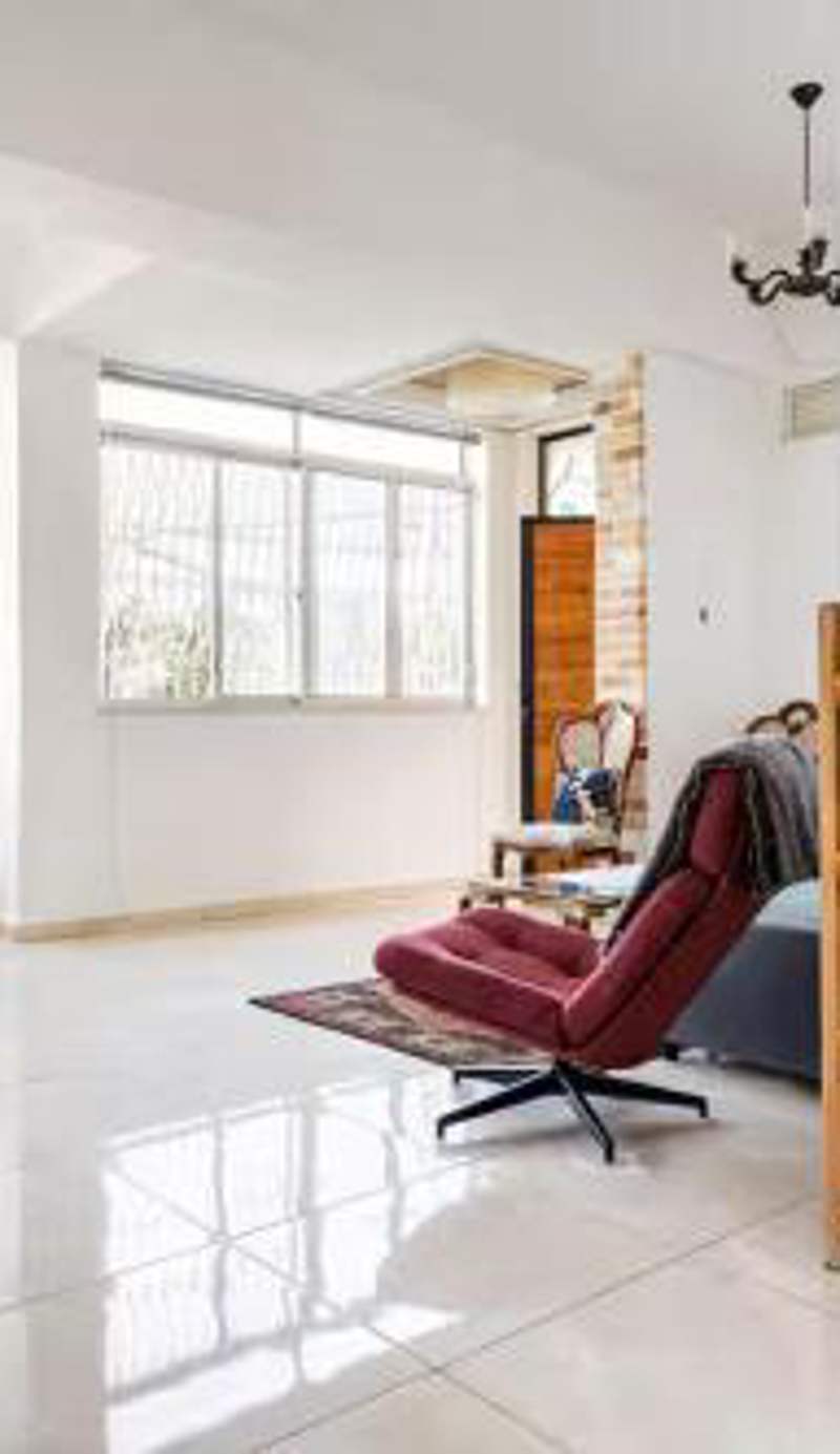 Quiet and Spacious Luxury Apartment with Splendid View between Carmel and Downtown