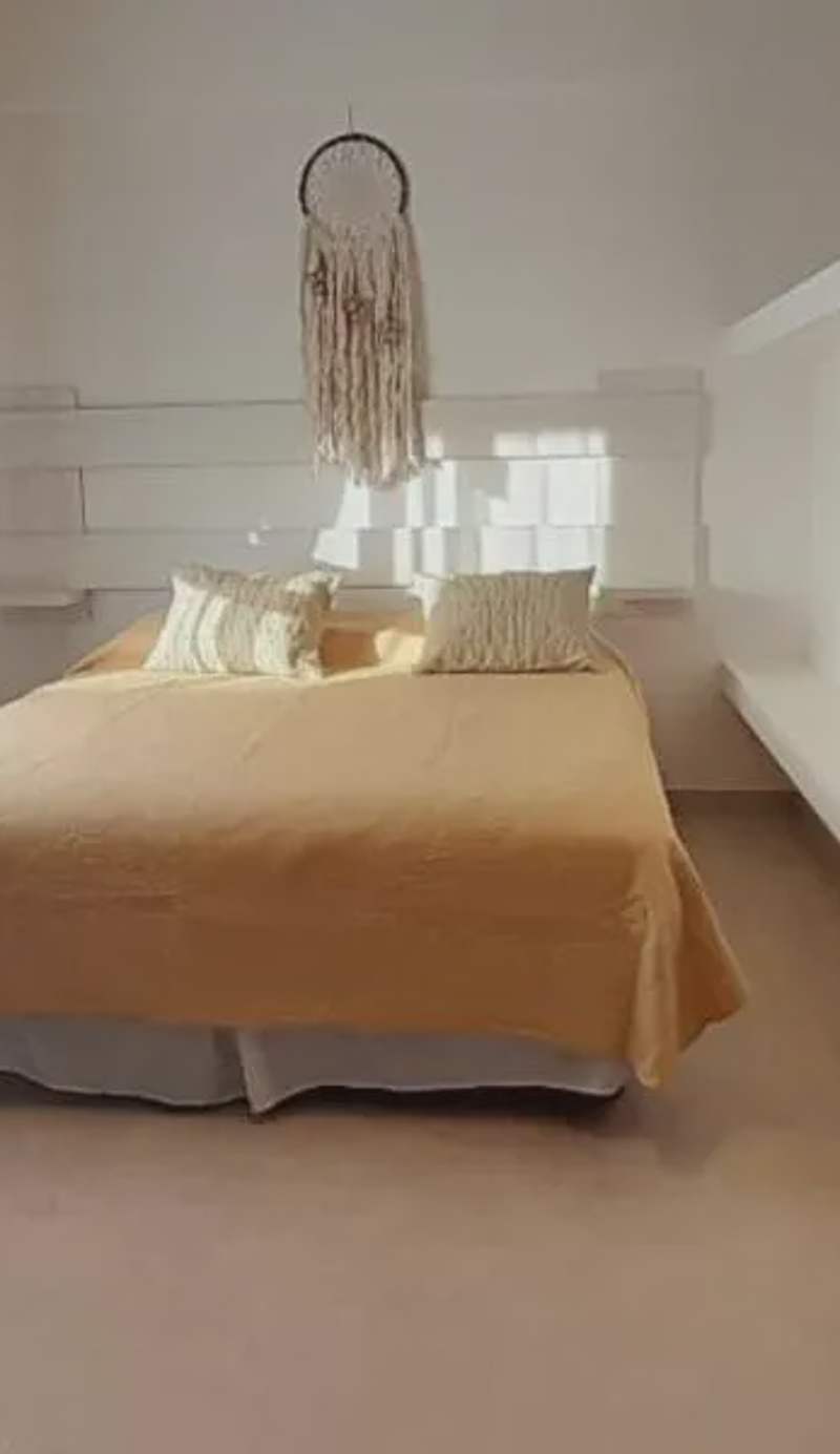 Amplio Estudio de lujo con balcon y parrilla