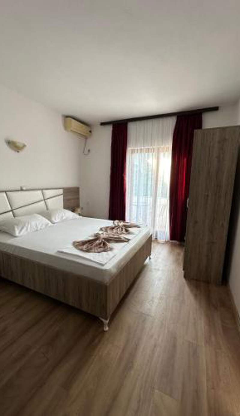 Rooms Ajllin
