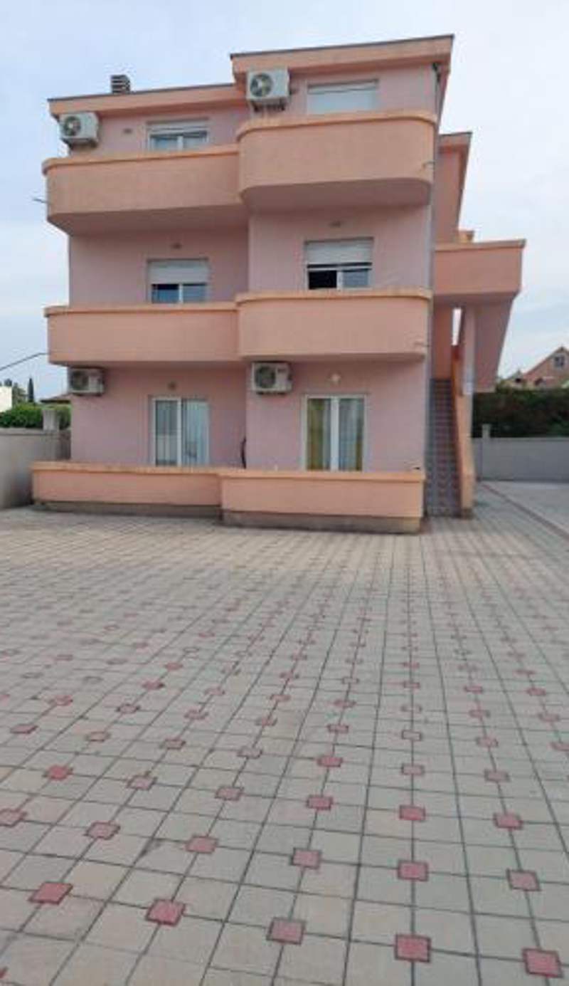 Fikret-apartmani Velika plaža