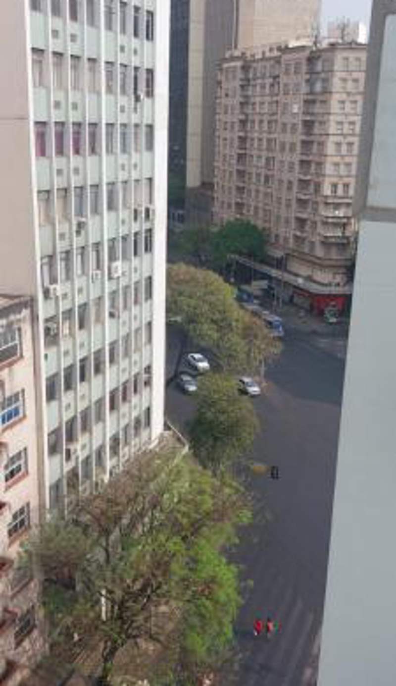 Centro, apto inteiro, rua São Paulo com Afonso Pena