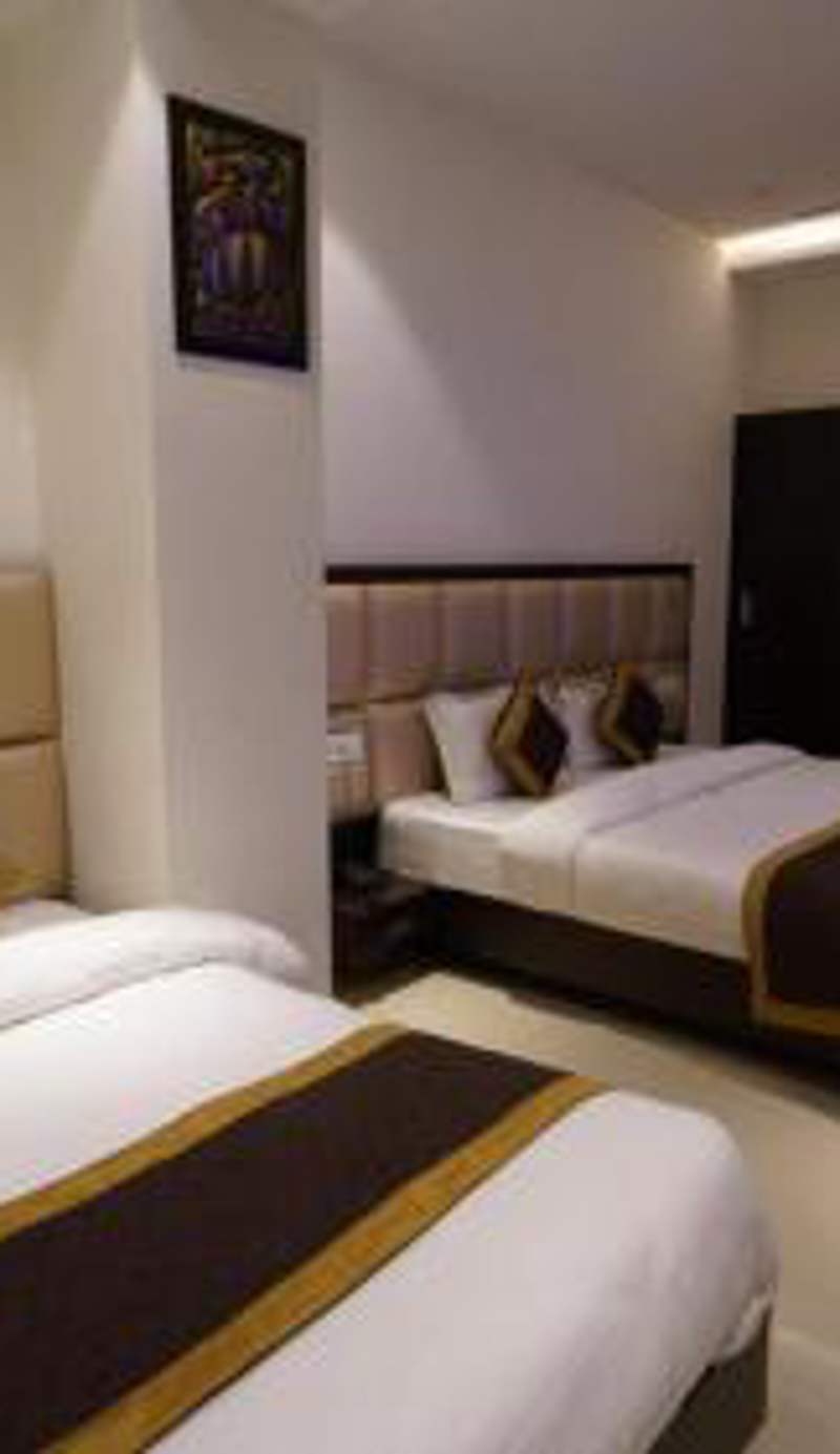 Hotel Avi inn Near BY Golden Temple
