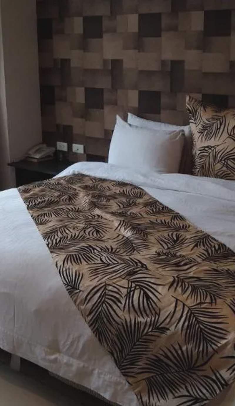 Boston Plus Hotel