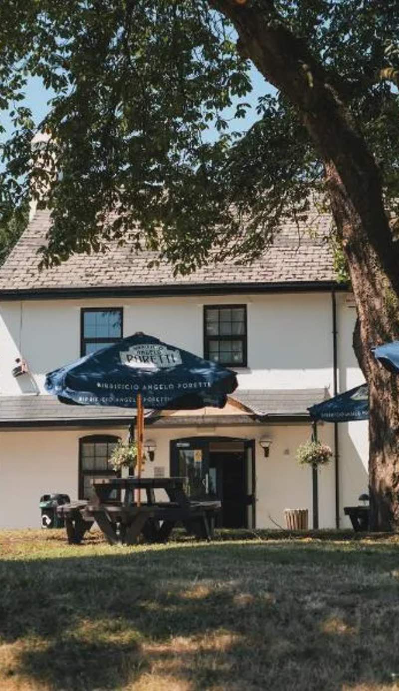 Coach & Horses Hotel