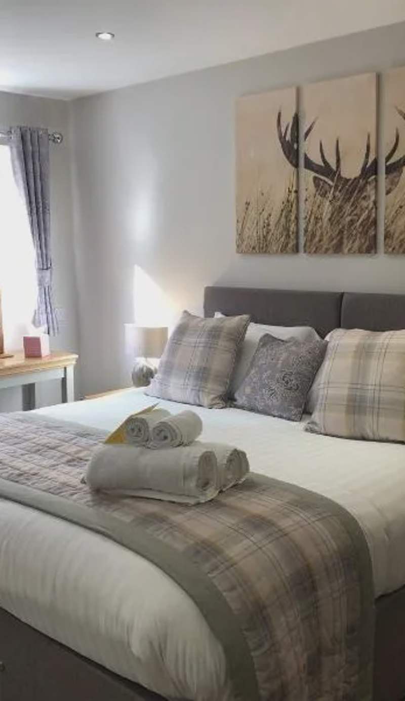 De Courceys Manor Suites & Cottages