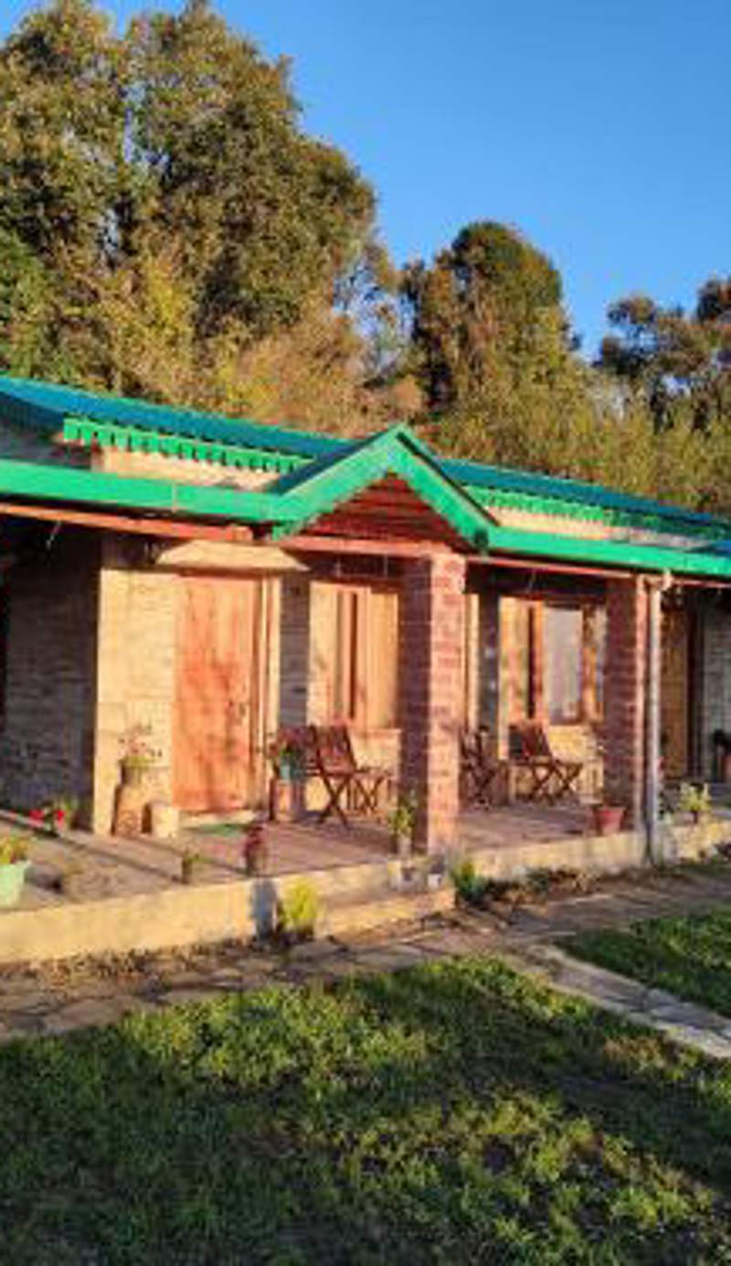 Stone cottage 2BR in Mukteshwar by Homeyhuts