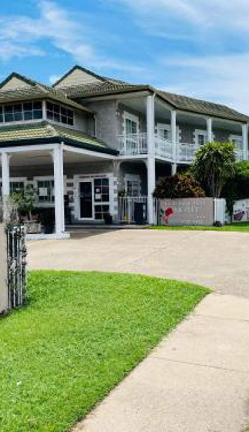 Colonial Rose Motel