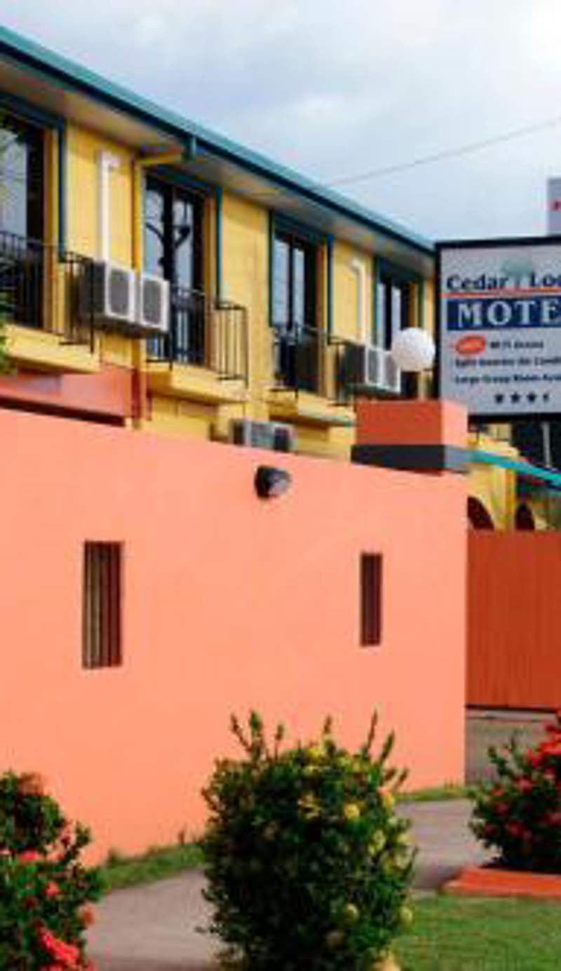 Cedar Lodge Motel