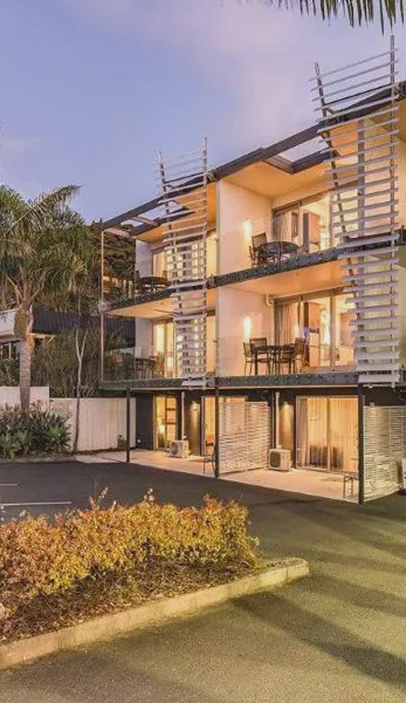 Sea Spray Suites