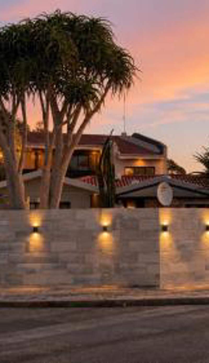 Royal Palms Guest House