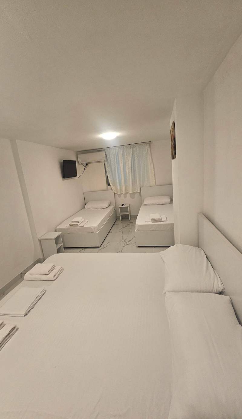 Enles Hostel