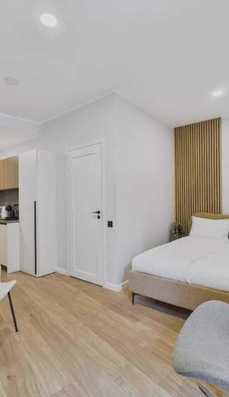 Minimalist Studio in Old Town