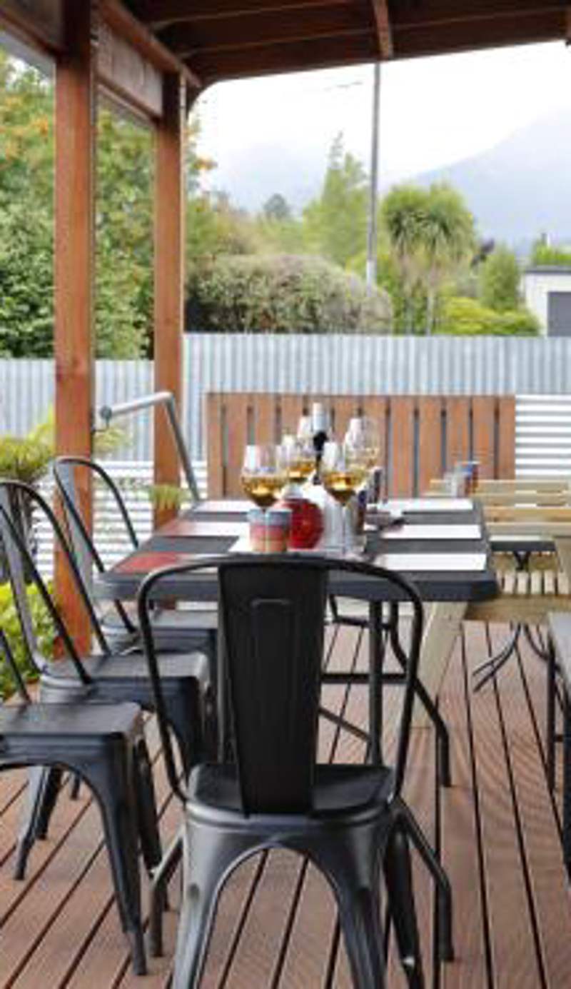 Mokonui Cottage - Te Anau Holiday Home