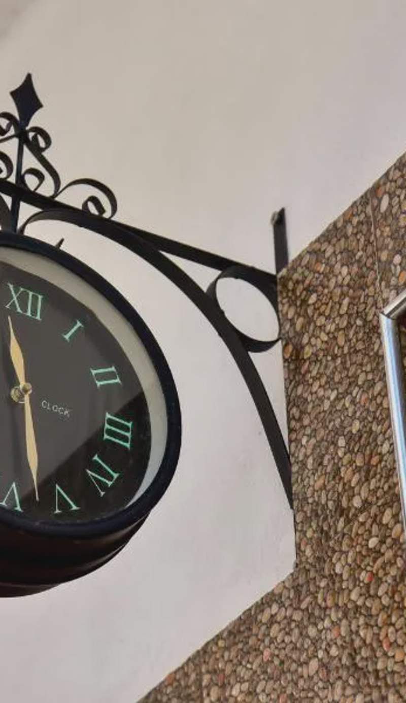 THE OLD TOWN CLOCK