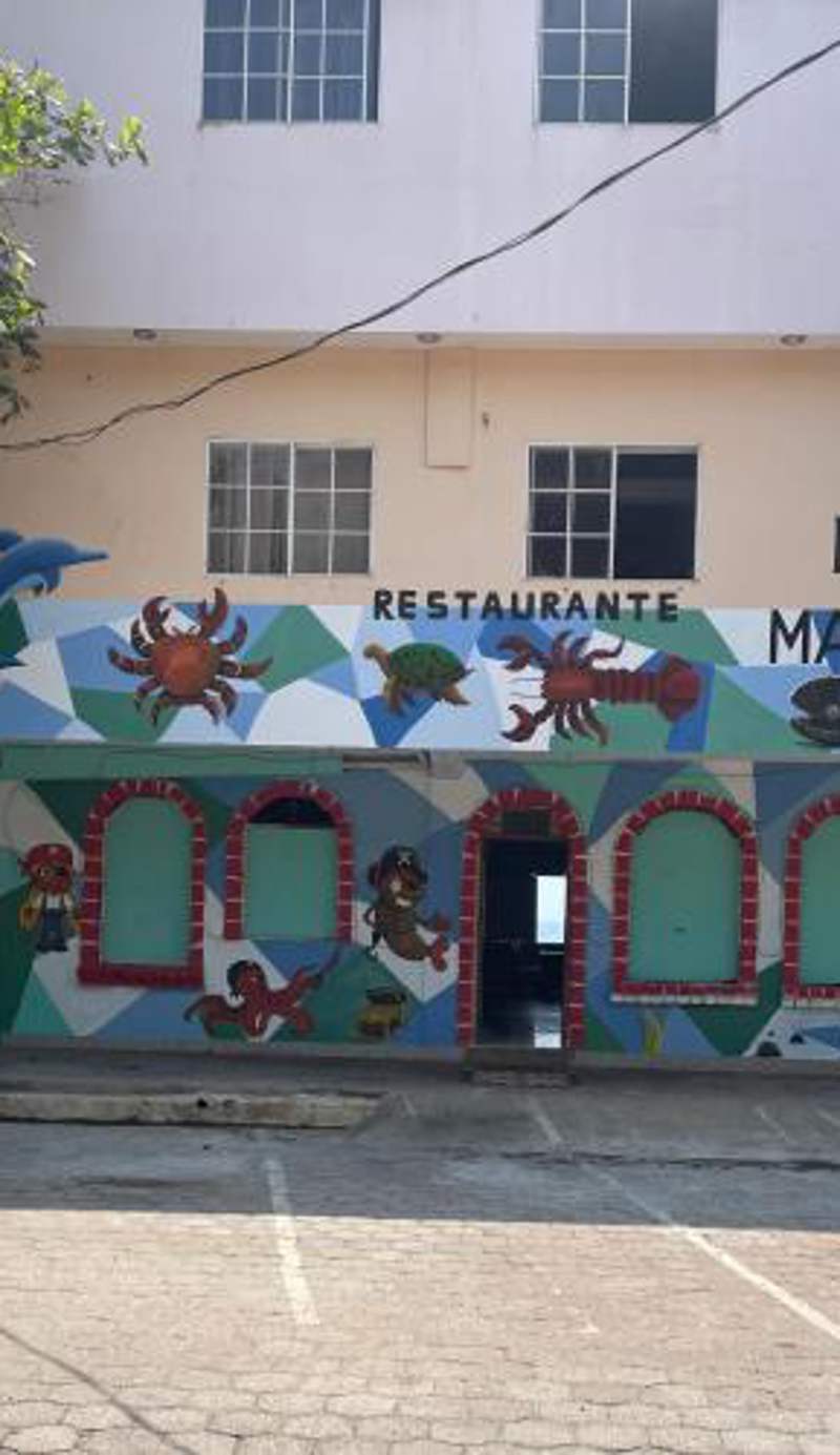 Playa El Obispo E La Marea building La Libertad