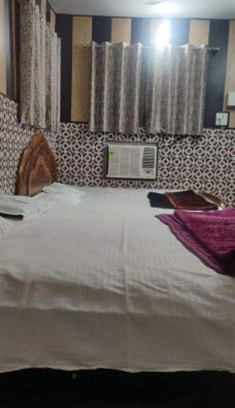 Gayatri Paying Guest House