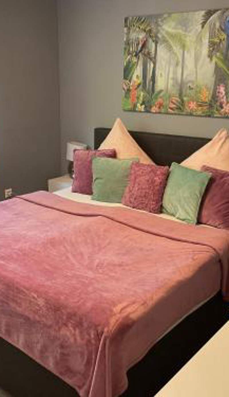 Prime Host Family Apartment