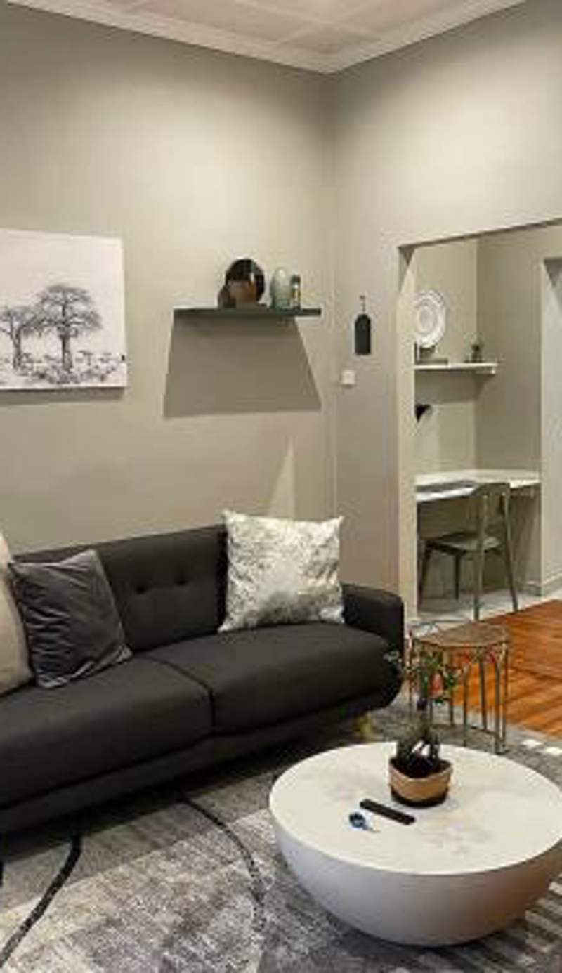 Contemporary 2 bed in Suburbs - 2081