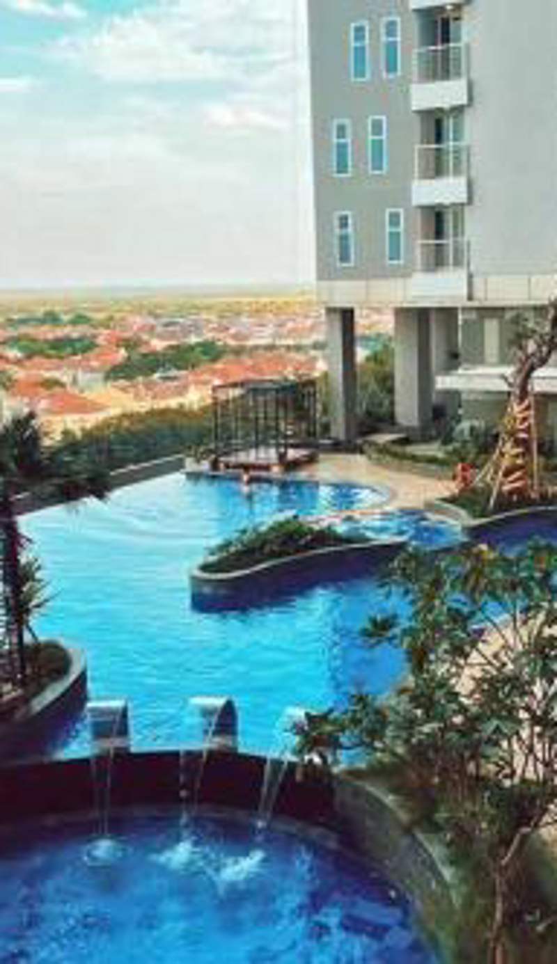 Cozy Apartment on Top of Pakuwon City Mall