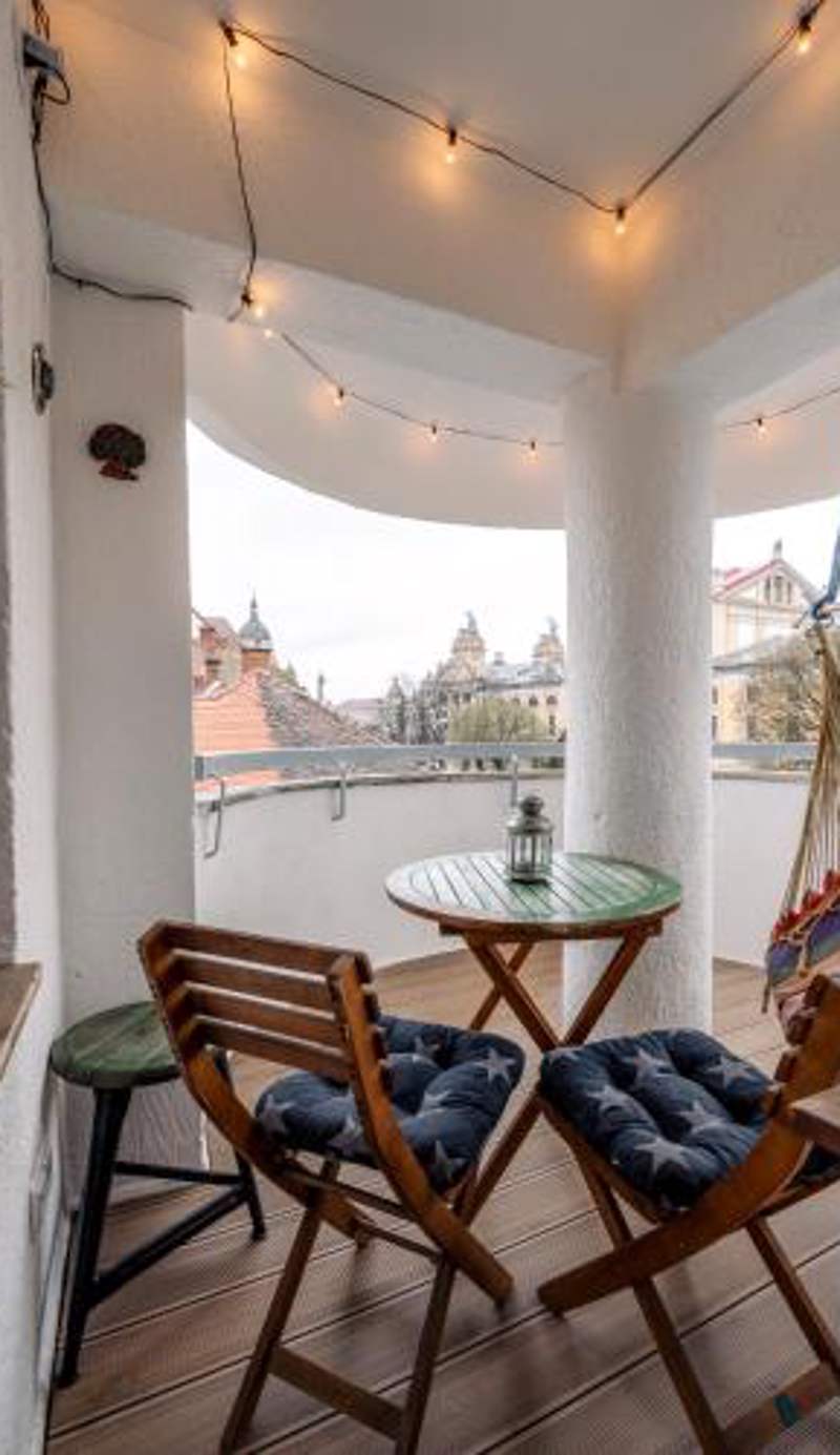 Cool Opera Apartments