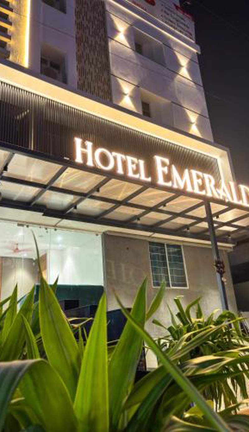 Hotel Emerald