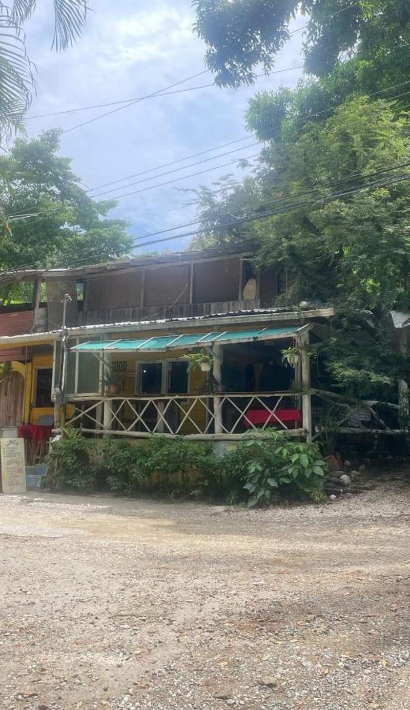 Pura Vida Hostel